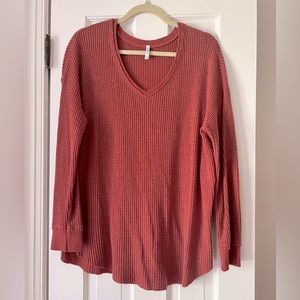 Z SUPPLY WAFFLE KNIT V-NECK RELAXED FIT LONG SLEEVE TOP SIZE SMALL